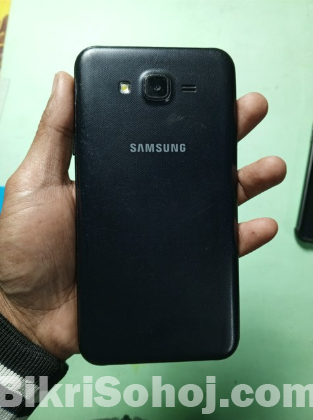 Samsung Galaxy J7 Nxt